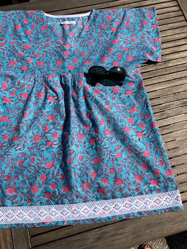 Kappa la robe de plage - turquoise et rose